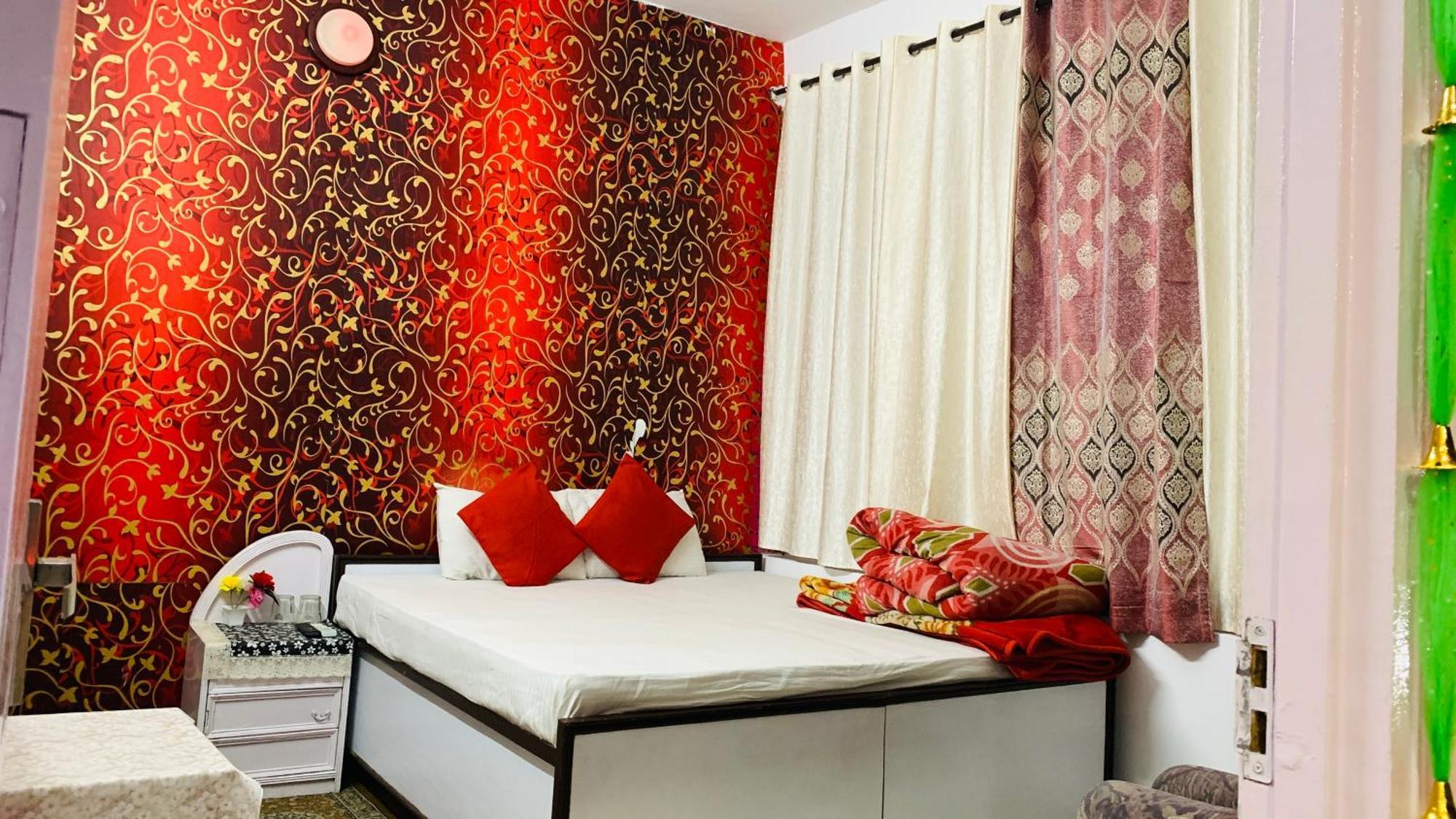 Hotel Solan Regency Exterior foto
